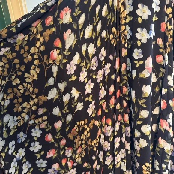 Monique Lhuillier Cross Front Halter Neck Floral Pleated Gown - Picture 5 of 7